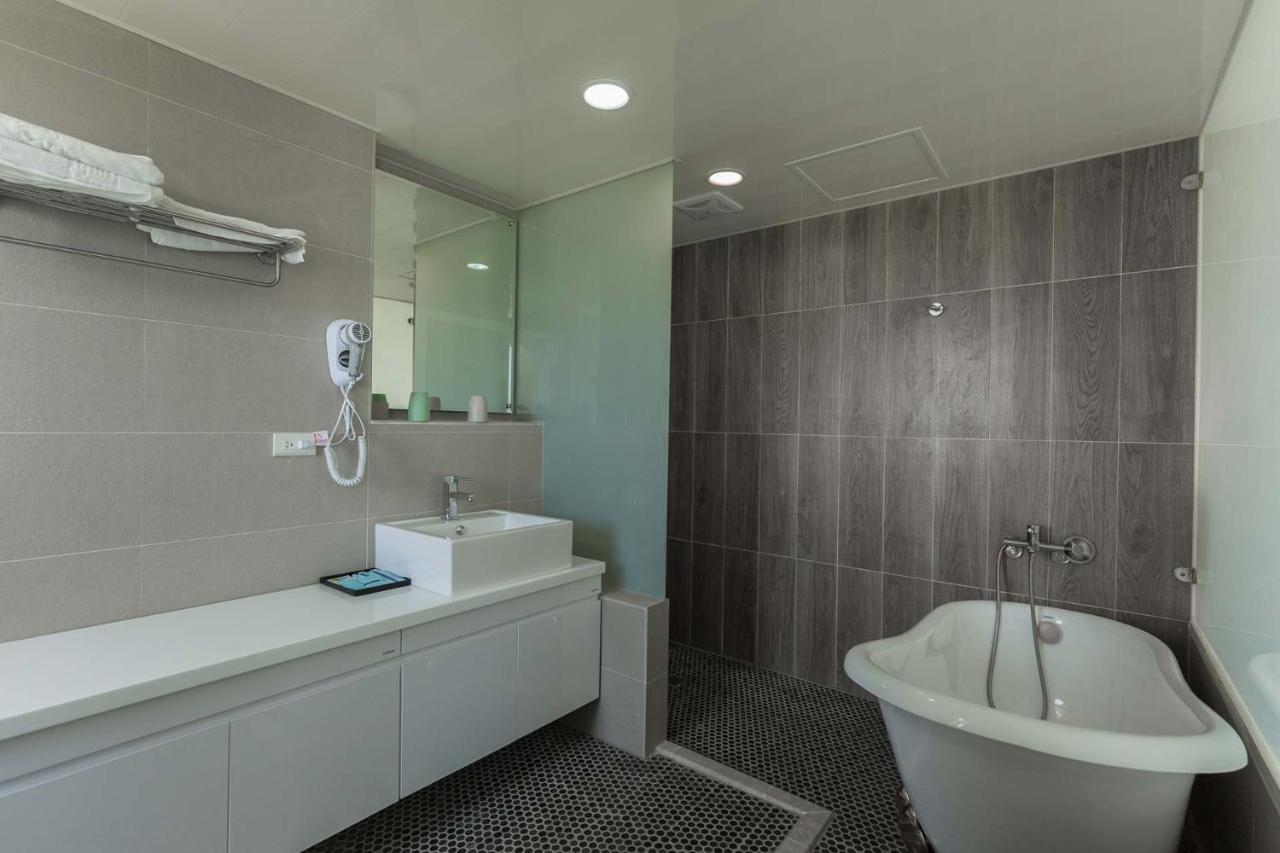 Tien Hsiang Lin Sea Dragon King Hotel Makung Kültér fotó